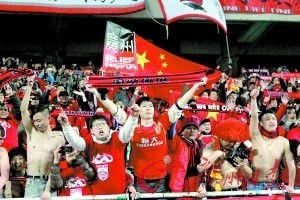映后，国内首波口碑新鲜出炉，影片无厘头搞笑风格受到一致好评，观众纷纷表示“绝对解压”“从头笑到尾”